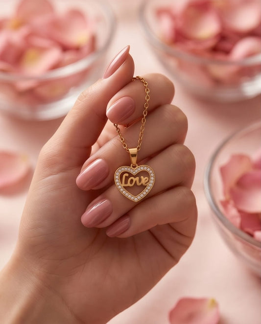 Sparkly LOVE ogrlica